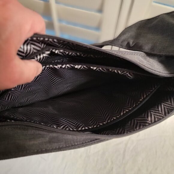 OGIO Brooklyn Crossbody Tablet Purse Dark Gray Shoulder Bag - Picture 9 of 13